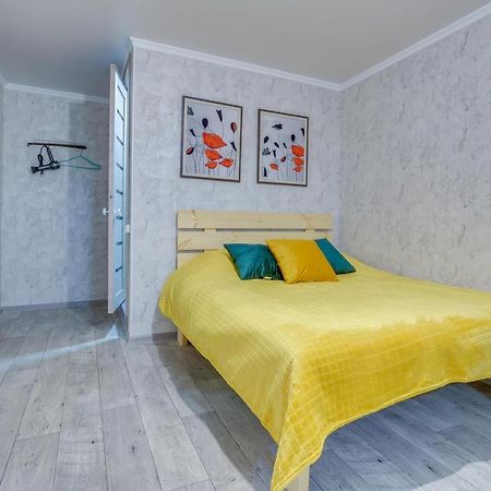 Yourhouse На Розыбакиева Утепова Недалеко От Меги Almaty Exterior foto