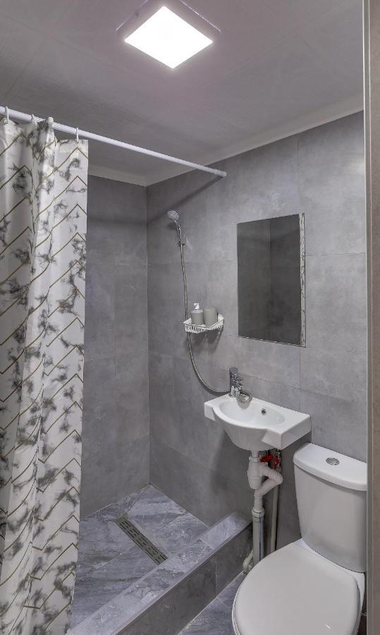 Yourhouse На Розыбакиева Утепова Недалеко От Меги Almaty Exterior foto